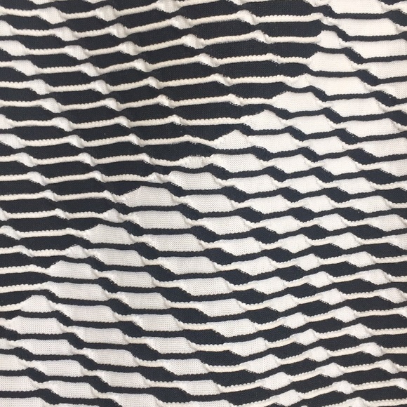 Ladies skirt - Picture 3 of 3